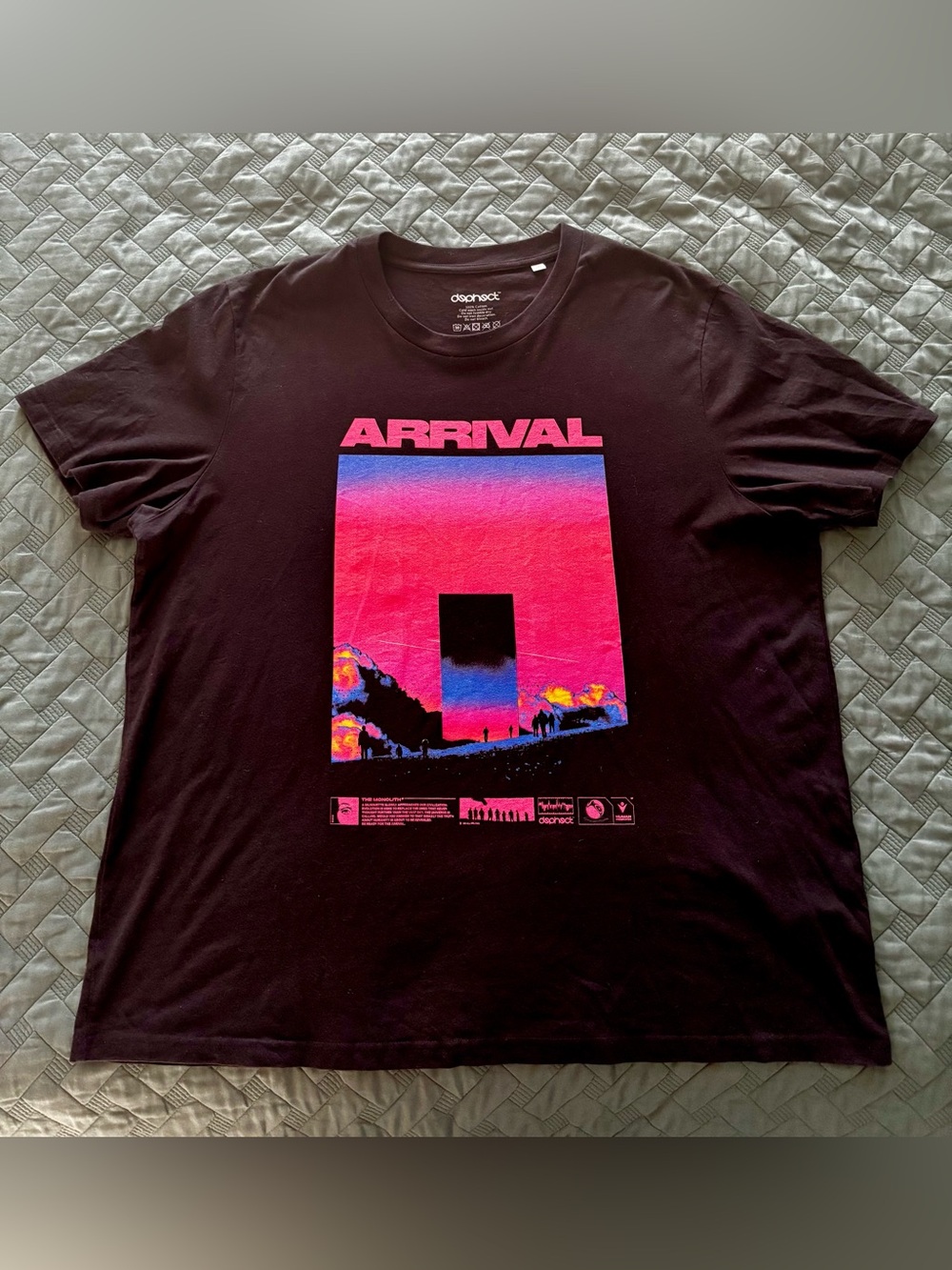 Dephect Graphic Crewneck T-Shirt - Black with Pink Print